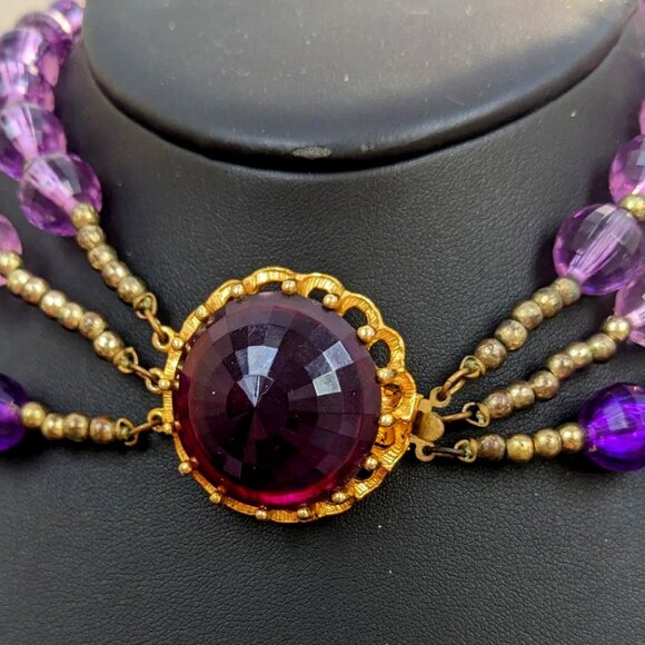 VINTAGE STATEMENT PURPLE CUT GLASS NECKLACE - Picture 2 of 5